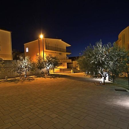 Apartmani Bozena Makarska Zewnętrze zdjęcie