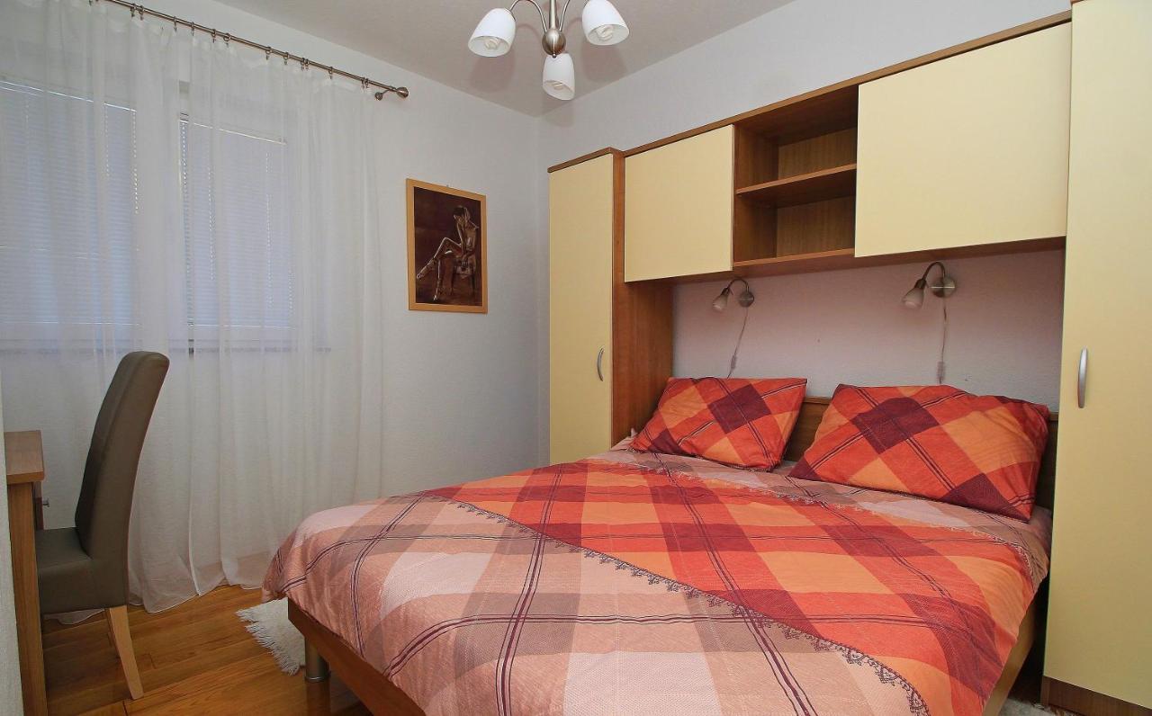 Apartmani Bozena Makarska Zewnętrze zdjęcie